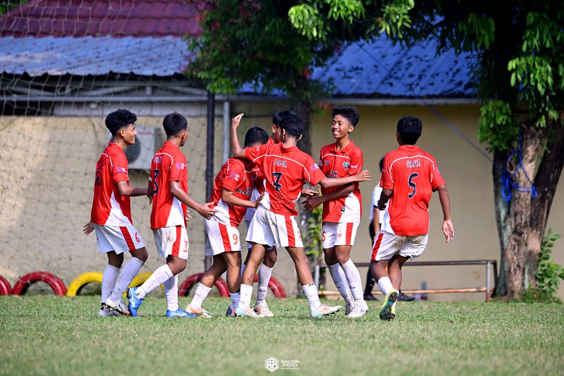 LOLOS: Bakat Muda Kedungadem (BMK) lolos 24 besar putaran nasional Piala TopSkor U-16.