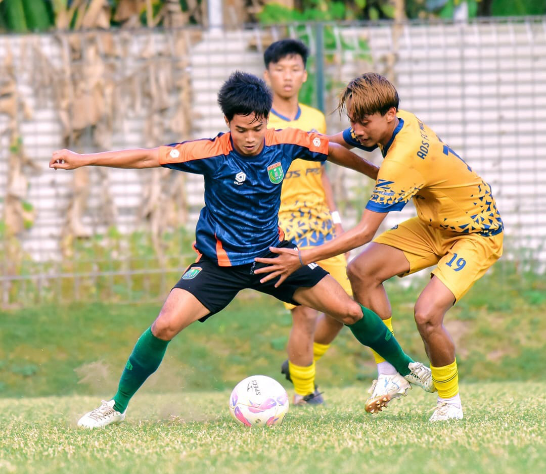 UJI COBA: Persibo uji coba melawan Persipura hari ini (6/8) di Lapangan Maguwoharjo Football Park. (PERSIBO FOR RADAR BOJONEGORO)