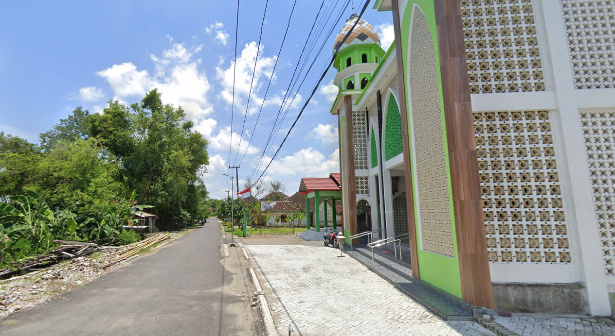 Jalan menuju Desa Tegalkodo, Kecamatan Sukosewu. (Tangkapan Google Street View)