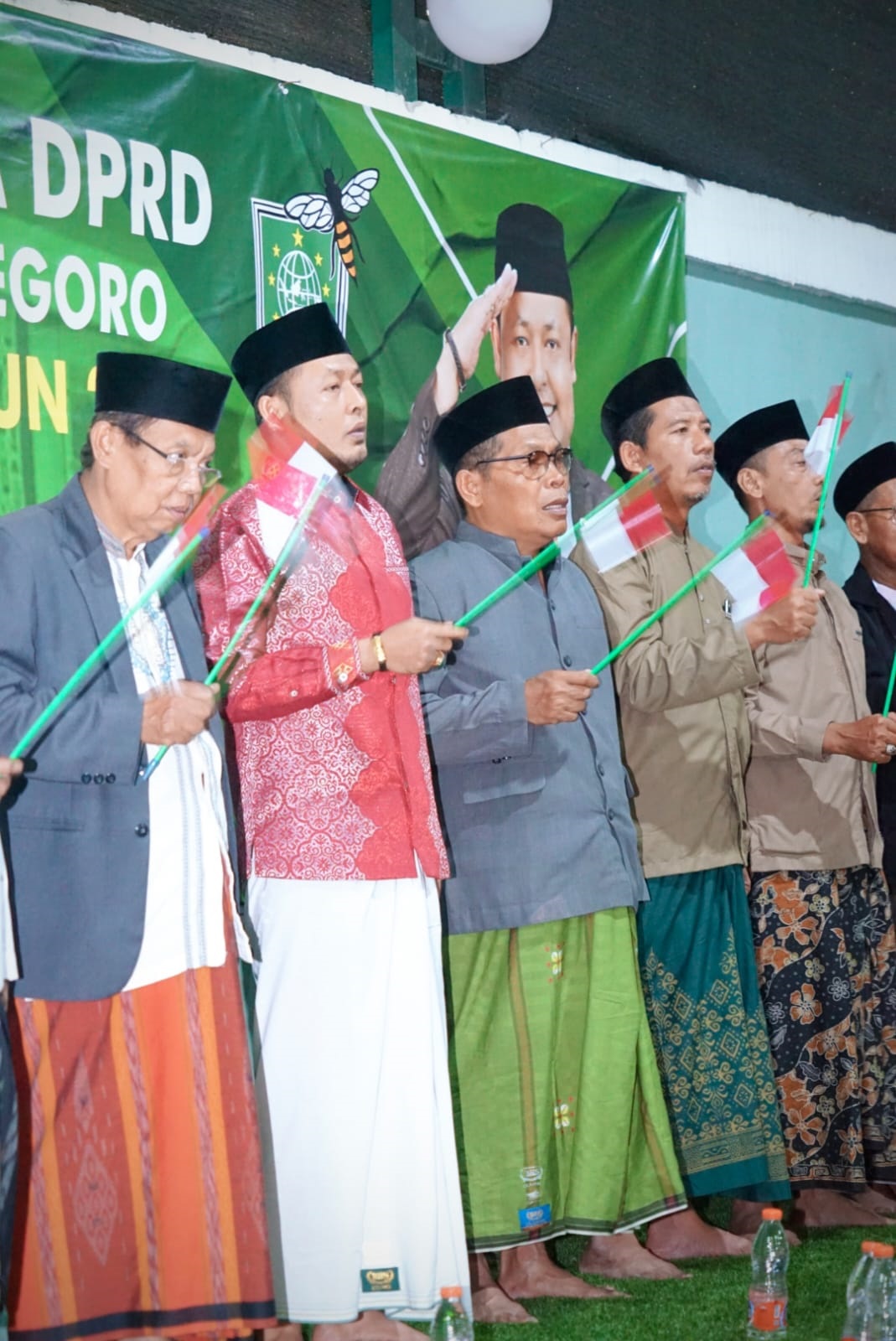 RESES: Ketua DPRD Abdullaoh Umar saat reses, fokus masalah pertanian dan lapangan pekerjaan.