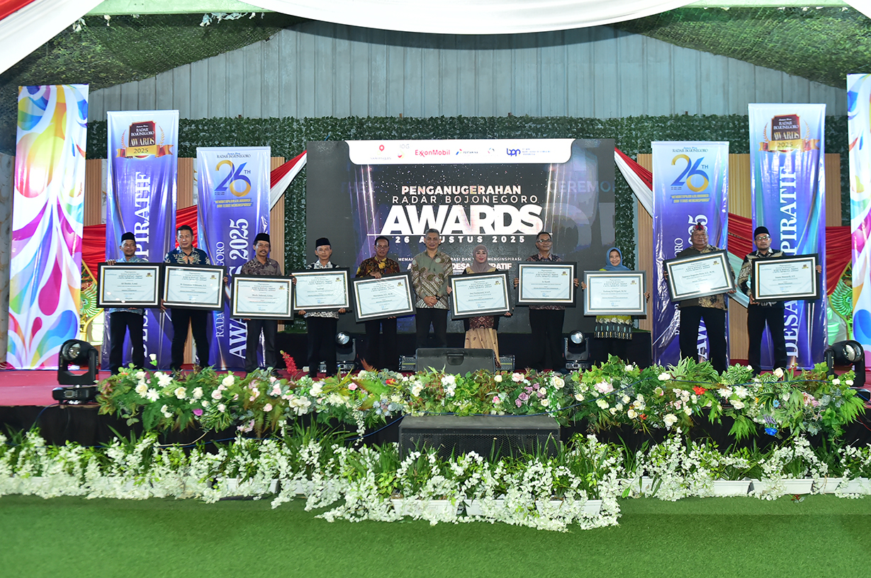 11 dari 52 desa penerima penghargaan Jawa Pos Radar Bojonegoro Awards 2025 mendapat anugerah di bidang Pertanian dan Lingkungan Inspiratif. (ANJAR DWI PRADIPTA/RADAR BOJONEGORO)