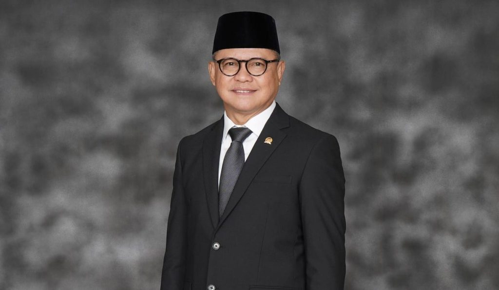 Mukhtarudin.