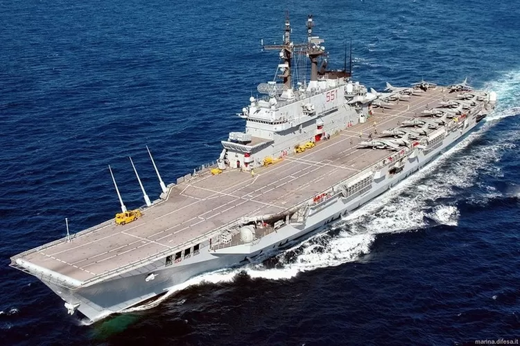 ITS Giuseppe Garibaldi semasa aktif (Dok. Angkatan Laut Italia)