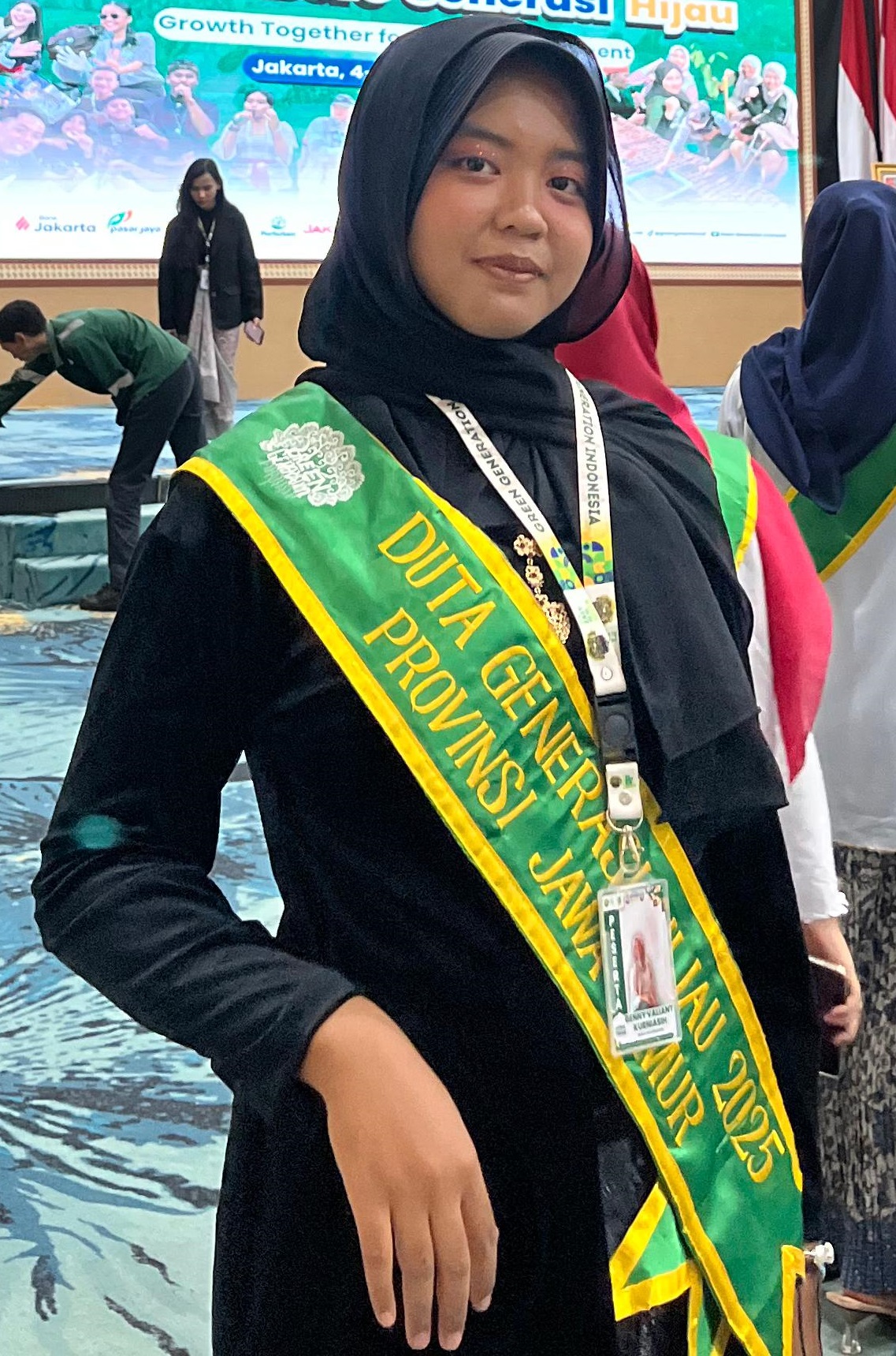 PEDULI: Karena kepeduliannya pada lingkungan, Genny Valiant Kurniasih terpilih menjadi salah satu Duta Generasi Hijau Provinsi Jawa Timur.