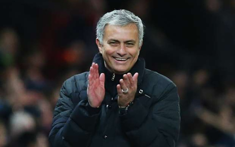 Jose Mourinho dikabarkan dekat dengan kursi pelatih Benfica.
