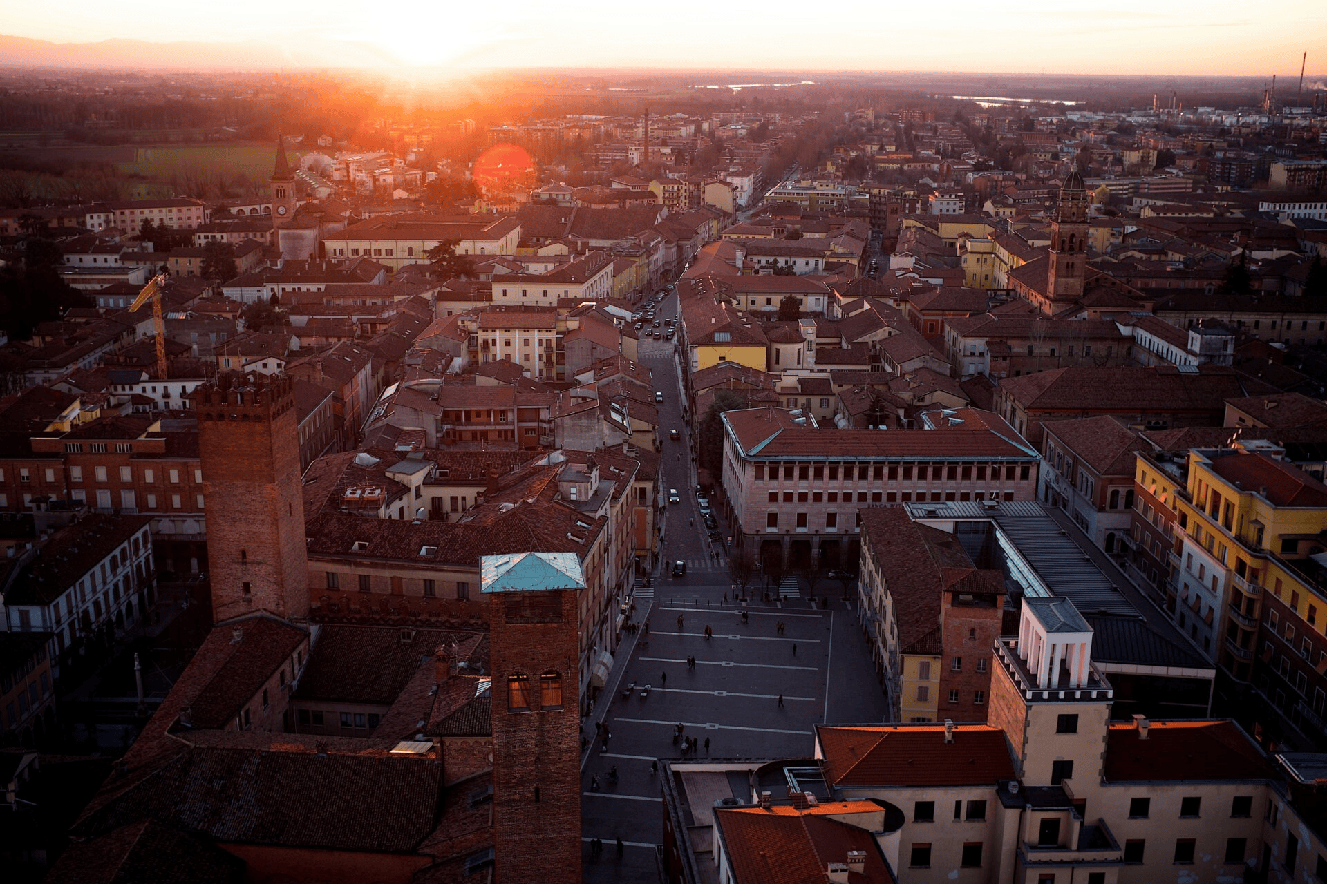 Kota Cremona nampak dari atas di sore hari. (Dok. Italy Segreta)