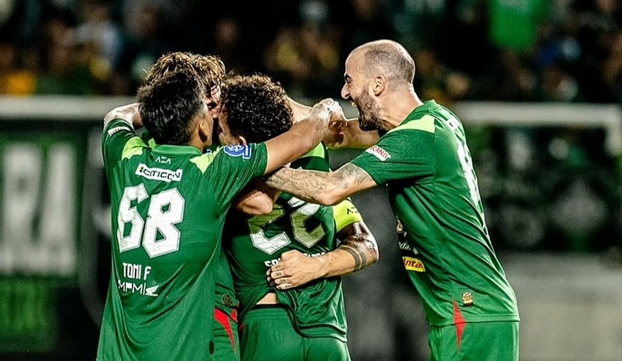 Persebaya berhasil amankan poin penuh di kandang sendiri, Jumat (19/9).