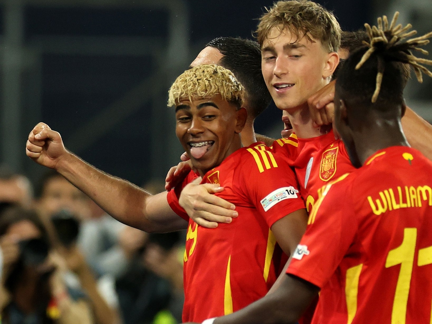 Lamine Yamal dan kawan-kawan merayakan kemenangan atas Perancis di Semifinal UEFA Nations League awal tahun ini. (Dok. UEFA)
