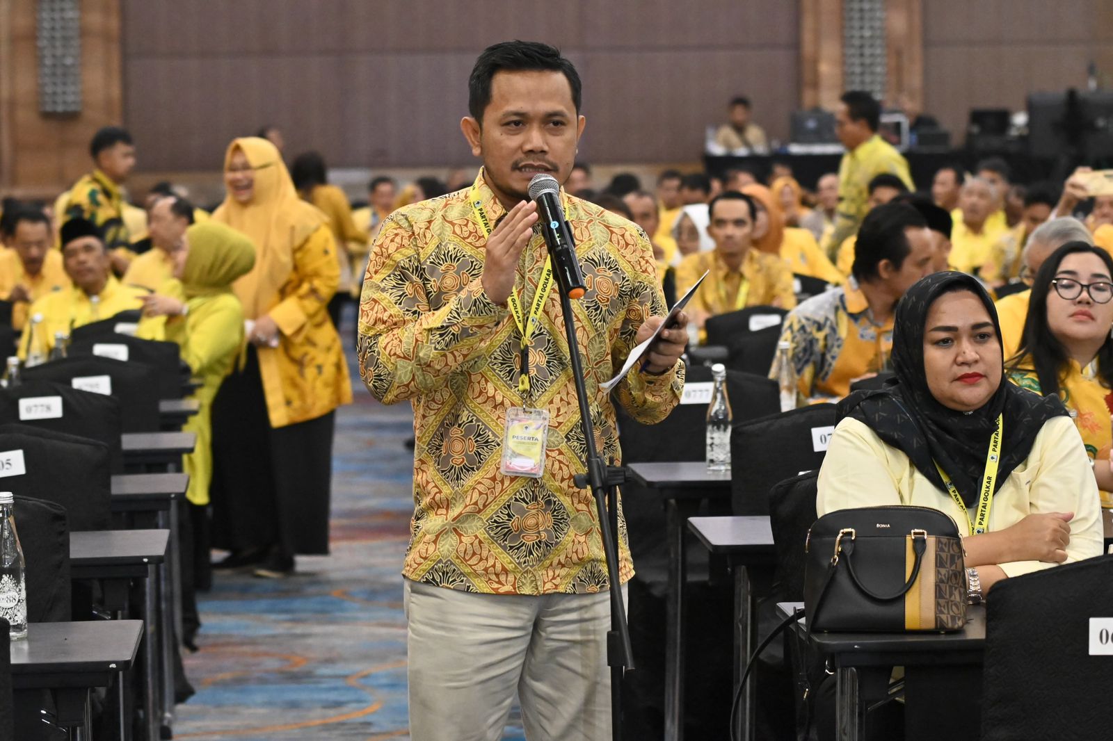 BERI PERHATIAN: Wakil Ketua DPRD Blora, Siswanto pun mengapresiasi langkah nyata Desa Sidorejo dalam menerapkan pertanian organik.