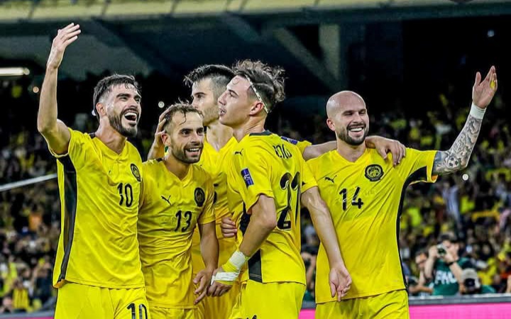 FA Malaysia dihukum FIFA terkait pemalsuan dokumen naturalisasi. Bahkan, 7 pemain timnas Malaysia juga terkena denda.