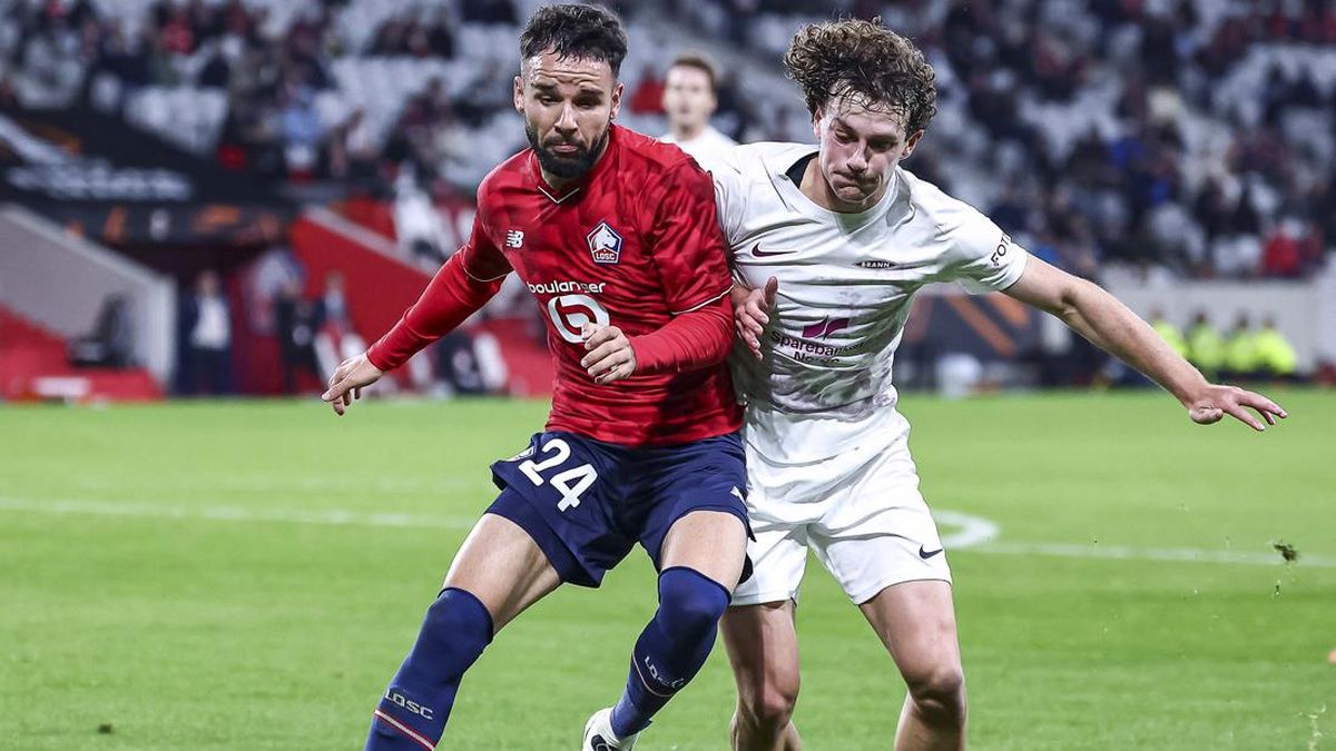 Calvin Verdonk banyak memenangkan duel dalam debut Eropanya bersama Lille, namun salah satu momen kalah duelnya berujung kebobolan. (Dok. AFP)