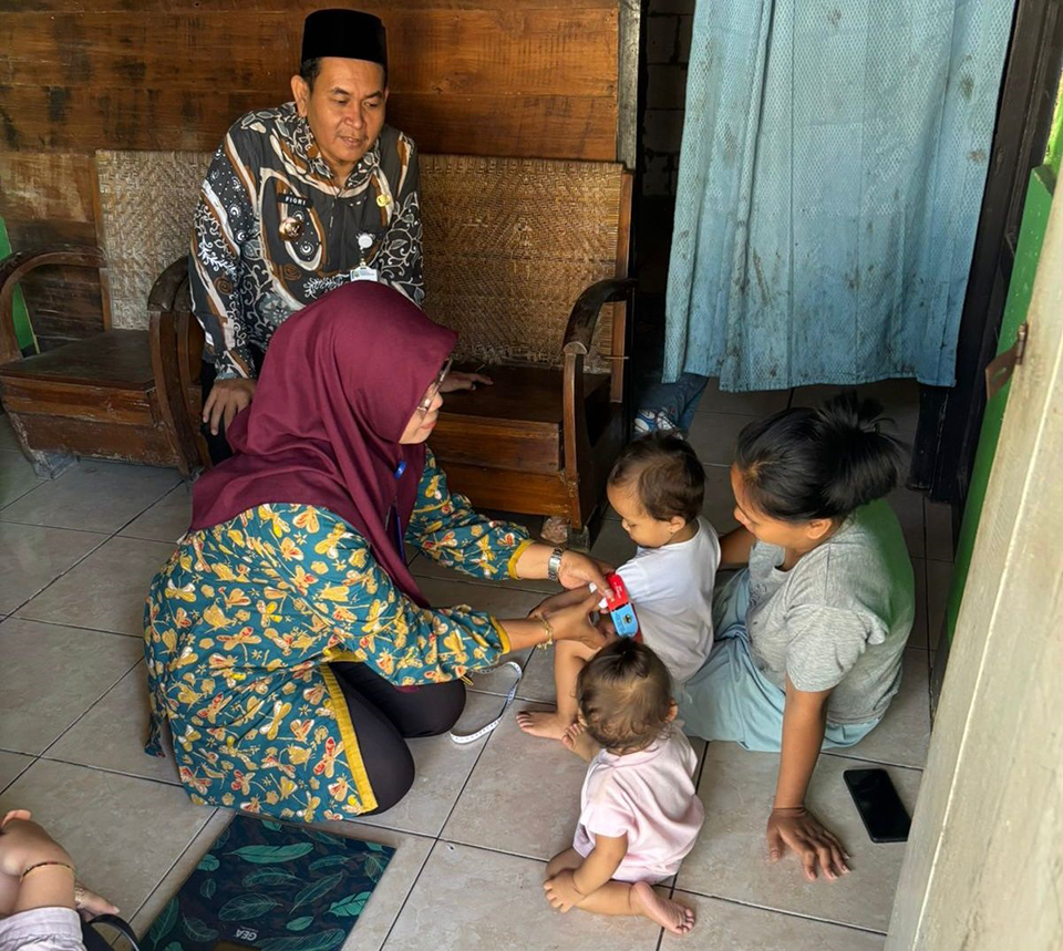 UPAYA PREVENTIF: Pemeriksaan rutin terhadap balita untuk mencegah stunting di Kelurahan Kunden.