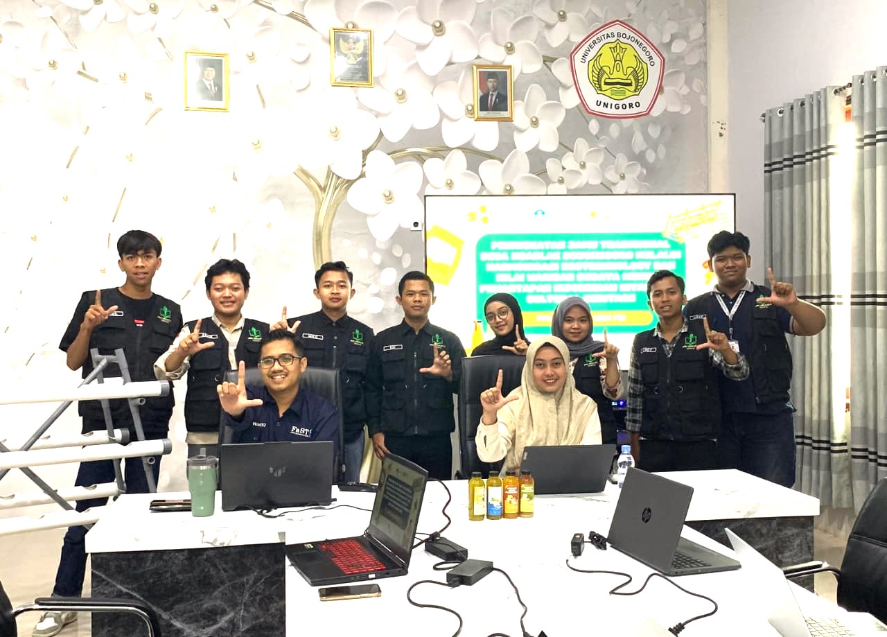 Tim PPK Ormawa P2J Unigoro bersama Kepala Biro Kemahasiswa dan Kerja Sama Unigoro usai menjalai PKP internal di ruang adu ide Rektorat Unigoro, Rabu (1/10/25).