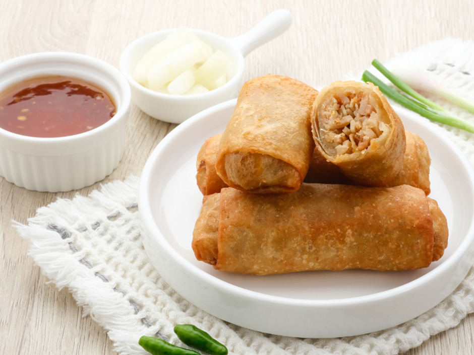Loempia khas Suriname.