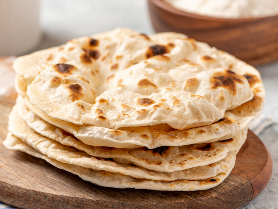 Roti Kari Ayam khas Suriname.