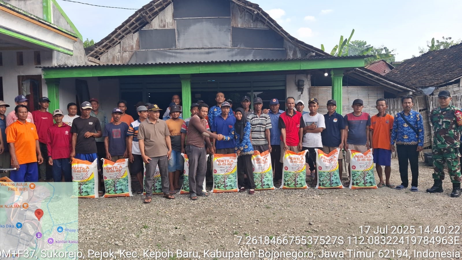 PENYALURAN: DKPP Bojonegoro salurkan bantuan pupuk dan bibit bagi petani tembakau menggunakan anggaran DBHCHT.