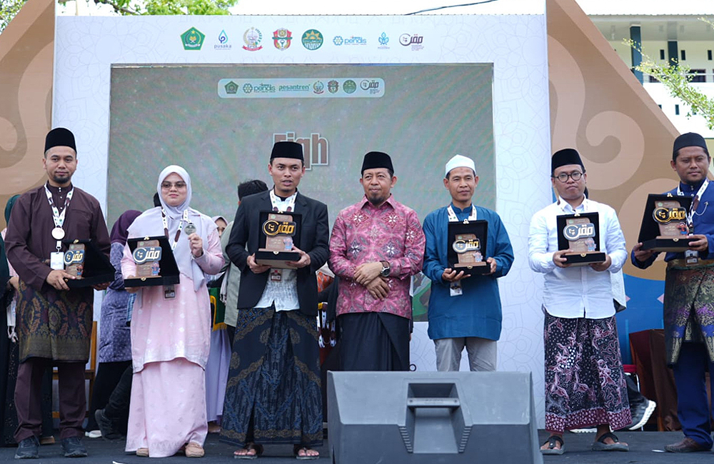 Deretan pemenang Musabaqah Qiraatul Kutub (MQK) Internasional 2025.