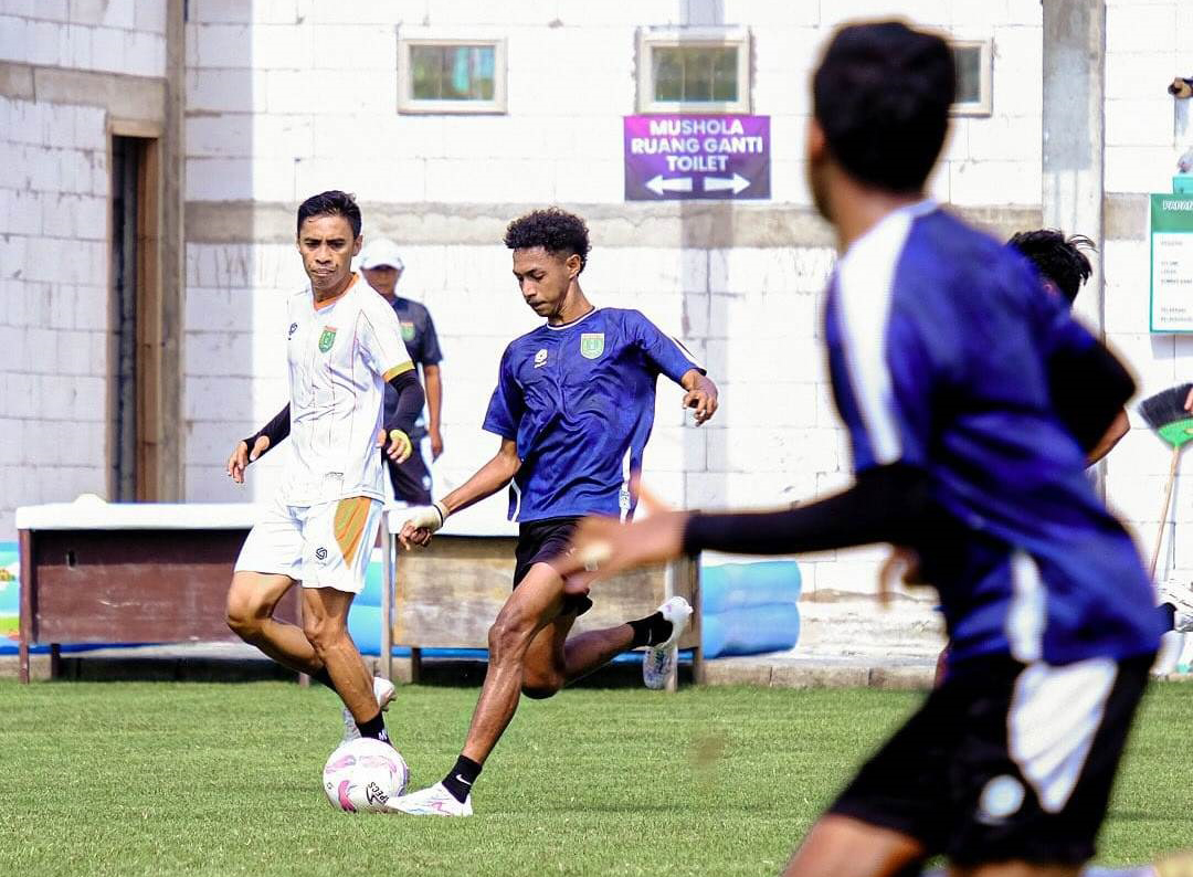 GAME INTERNAL: Skuad Persibo ketika menjalani game internal di Lapangan Pejambon pada Sabtu (4/10) lalu. Hari ini (9/10) skuad The Giant Killer melakoni uji coba melawan Persinab di Solo.