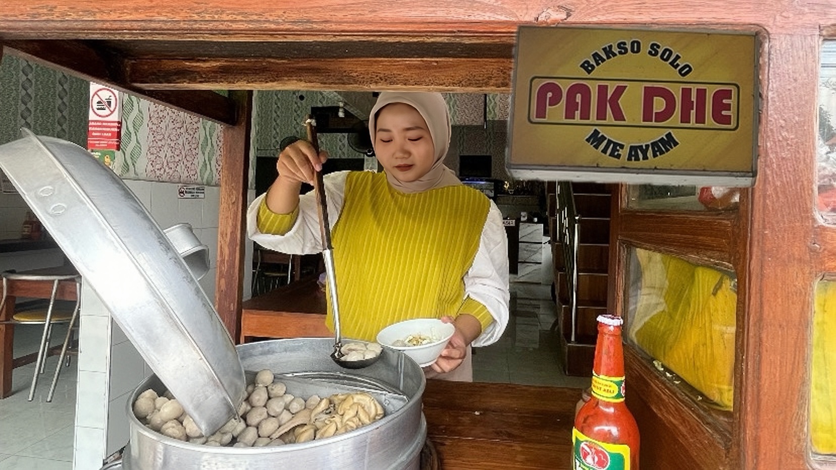 LEZAT: Menu bakso Warung Pak Dhe Solo di Kecamatan Baureno, Bojonegoro jadi andalan. Lezat dan berkarakter.