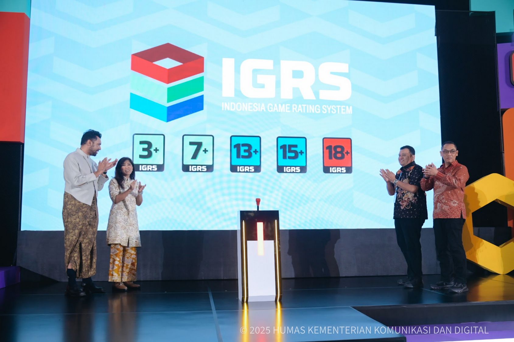 Selain resmi diluncurkan, label IGRS juga resmi berubah dari prototipe sebelumnya. (Dok. Komdigi)