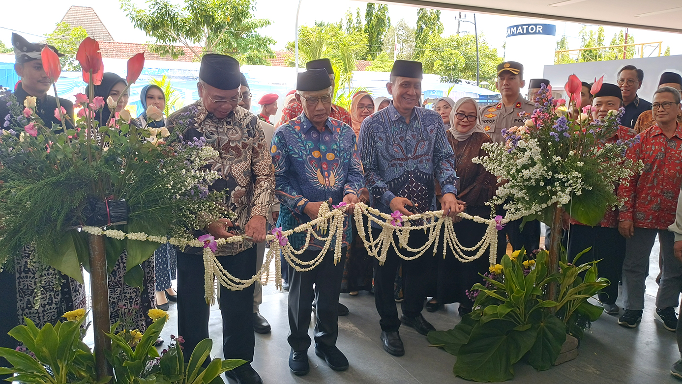 PERESMIAN: Ketum PP Muhammadiyah Haedar Nashir meresmikan gedung Ji