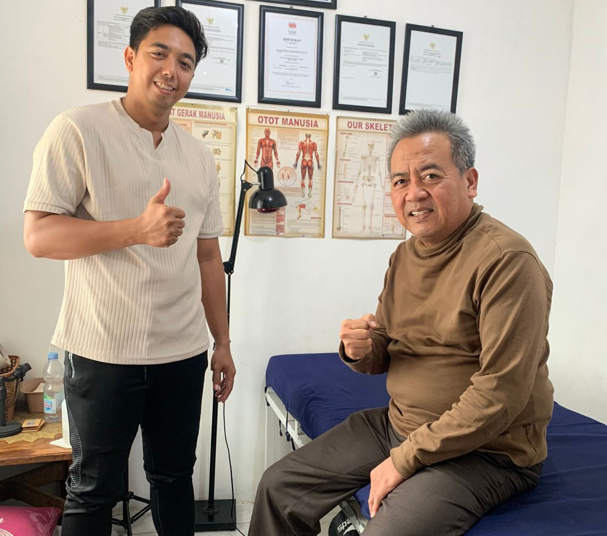 EDUKATIF: Mochamad Ilham Agung Prilaksono sport therapist sejak 2021 untuk membantu dan mengedukasi penanganan cedera.