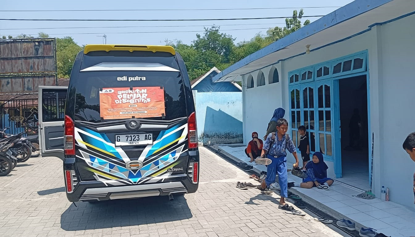 KHUSUS DIFABEL: Pemkab siapkan 13 armada untuk mengantar jemput siswa di 13 SLB di 12 kecamatan.