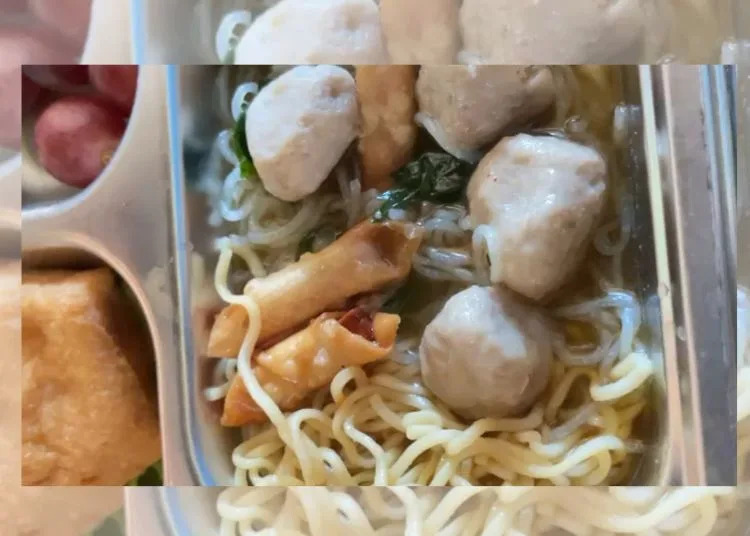Potongan video yang menampilkan adanya ulat dalam menu MBG di Desa Sendangharjo, Kecamatan Blora.