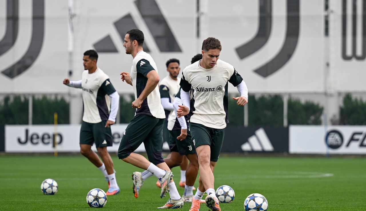 Para penggawa Juventus melakukan latihan terakhir sebelum berangkat ke Madrid. (Dok. Juventus)