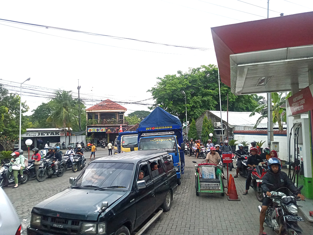ADUAN MEMBLUDAK: Aduan korban pertalite membludak, hingga kemarin (29/10) pukul 16.00 sudah tercatat 178 pelapor