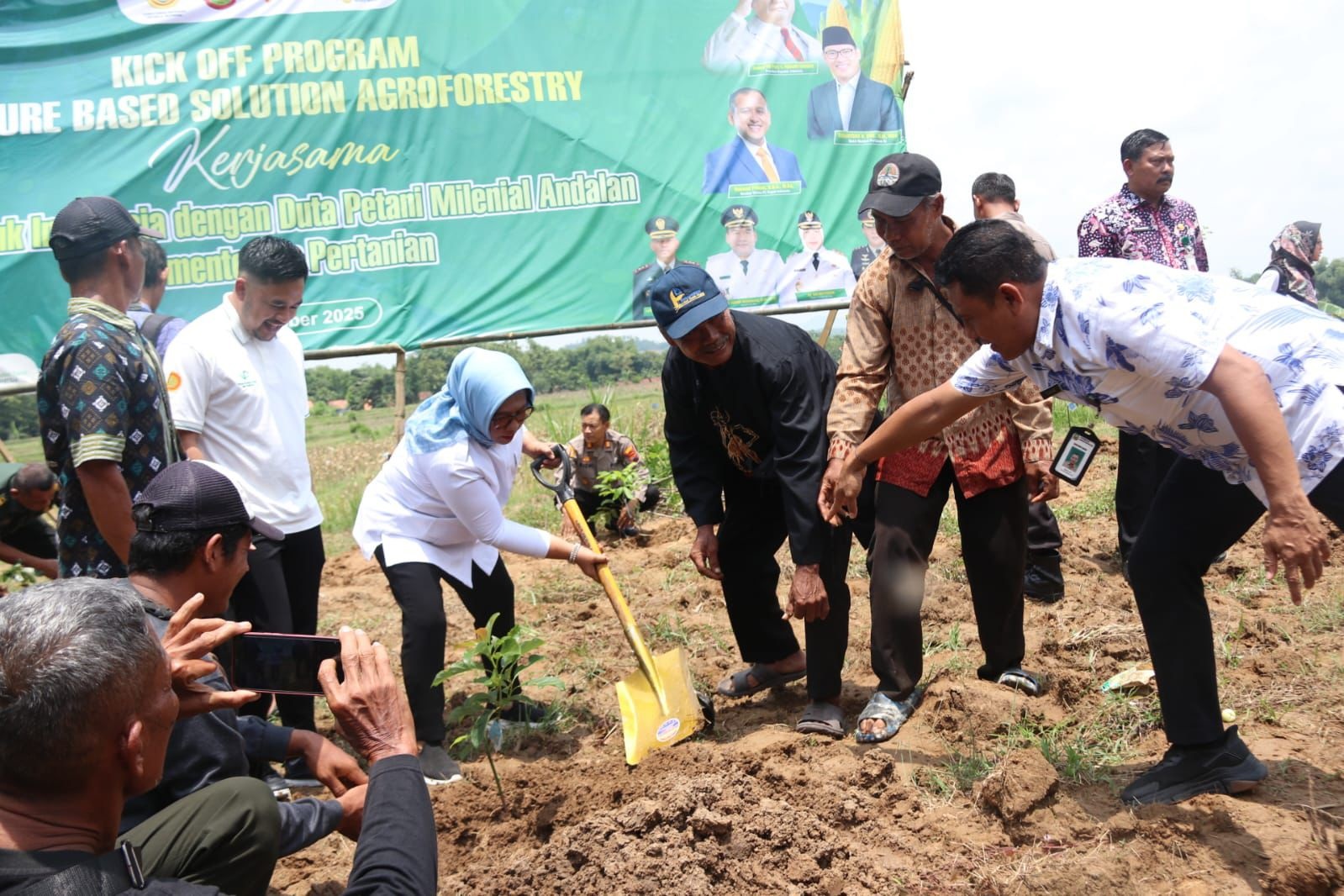 DIGARAP BERSAMA: Agroforestry diharapkan bisa mengoptimalkan hutan sosial di Kabupaten Blora.