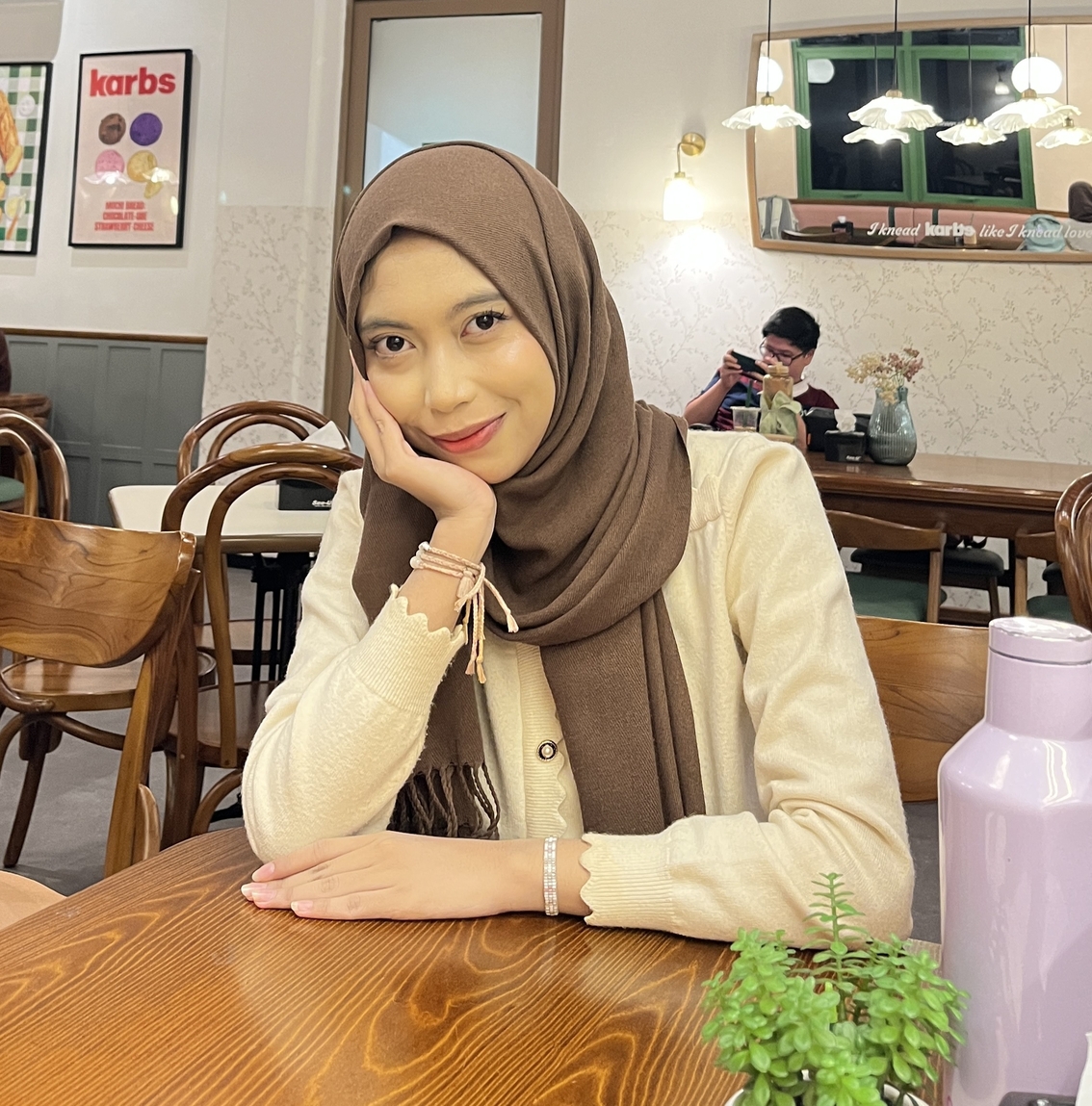 Nadya Najwa Farikha  - Universitas Airlangga, Fakultas Ekonomi dan Bisnis, Prodi Akuntansi