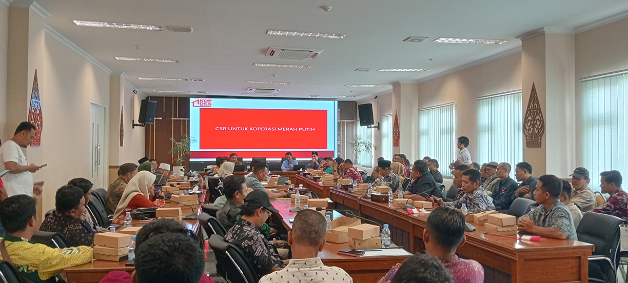 SAMPAIKAN ASPIRASI: Perwakilan KDMP menyampaikan aspirasi di Komisi B DPRD Bojonegoro, mereka meminta dibiayai dari CSR perusahaan.