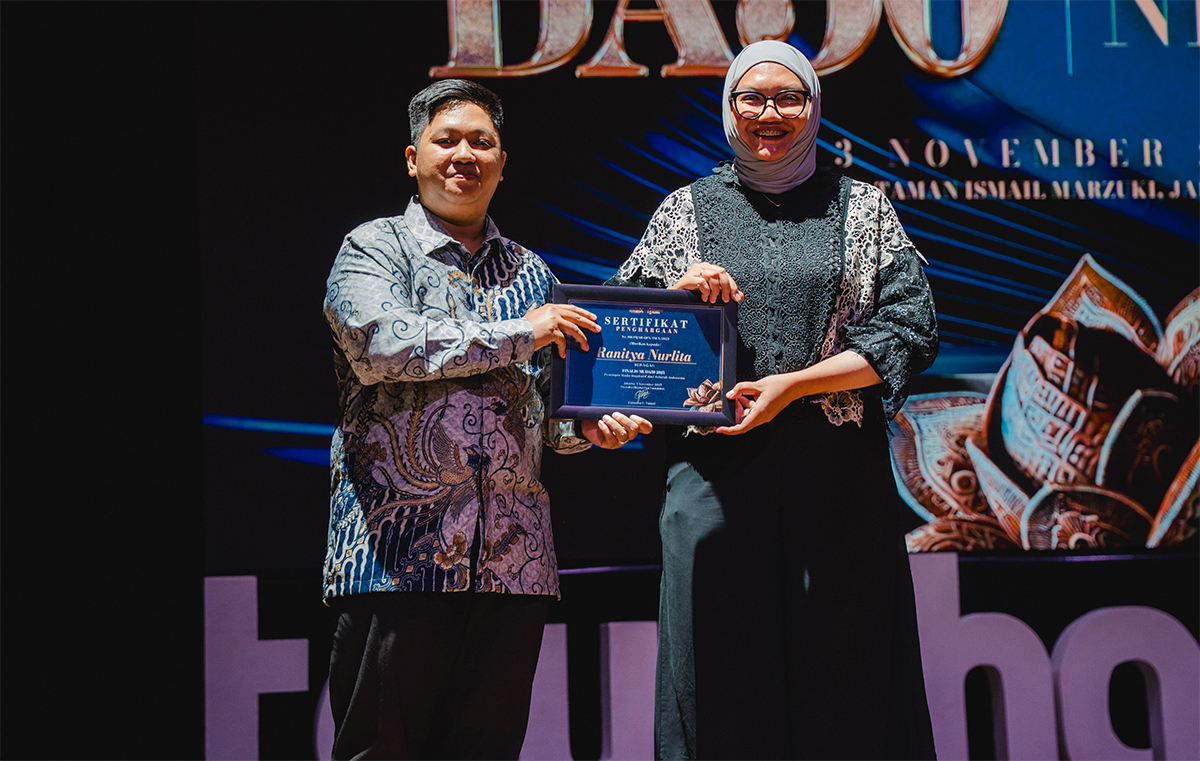 BANGGA: Ranitya Nurlita, aktivis lingkungan asal Bojonegoro menerima penghargaan 30 terbaik Townhall Muda 2025.
