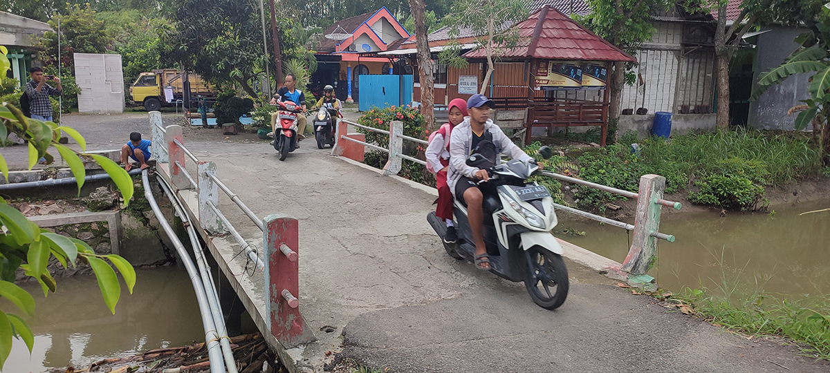 BERSUMBER BKKD: Jembatan Desa Tikusan ini akan dibangun dari anggaran BKKD dari Pemkab Bojonegoro, program ini sangat bermanfaat untuk kemajuan desa.