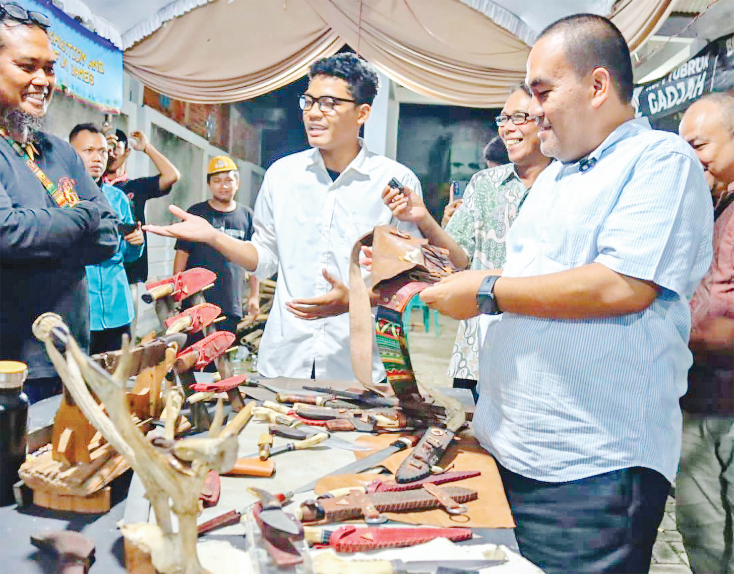 DUKUNG EKONOMI KREATIF : Bupati Arief Rohman saat ini menghadiri acara EKRAF Festival Blora 2025