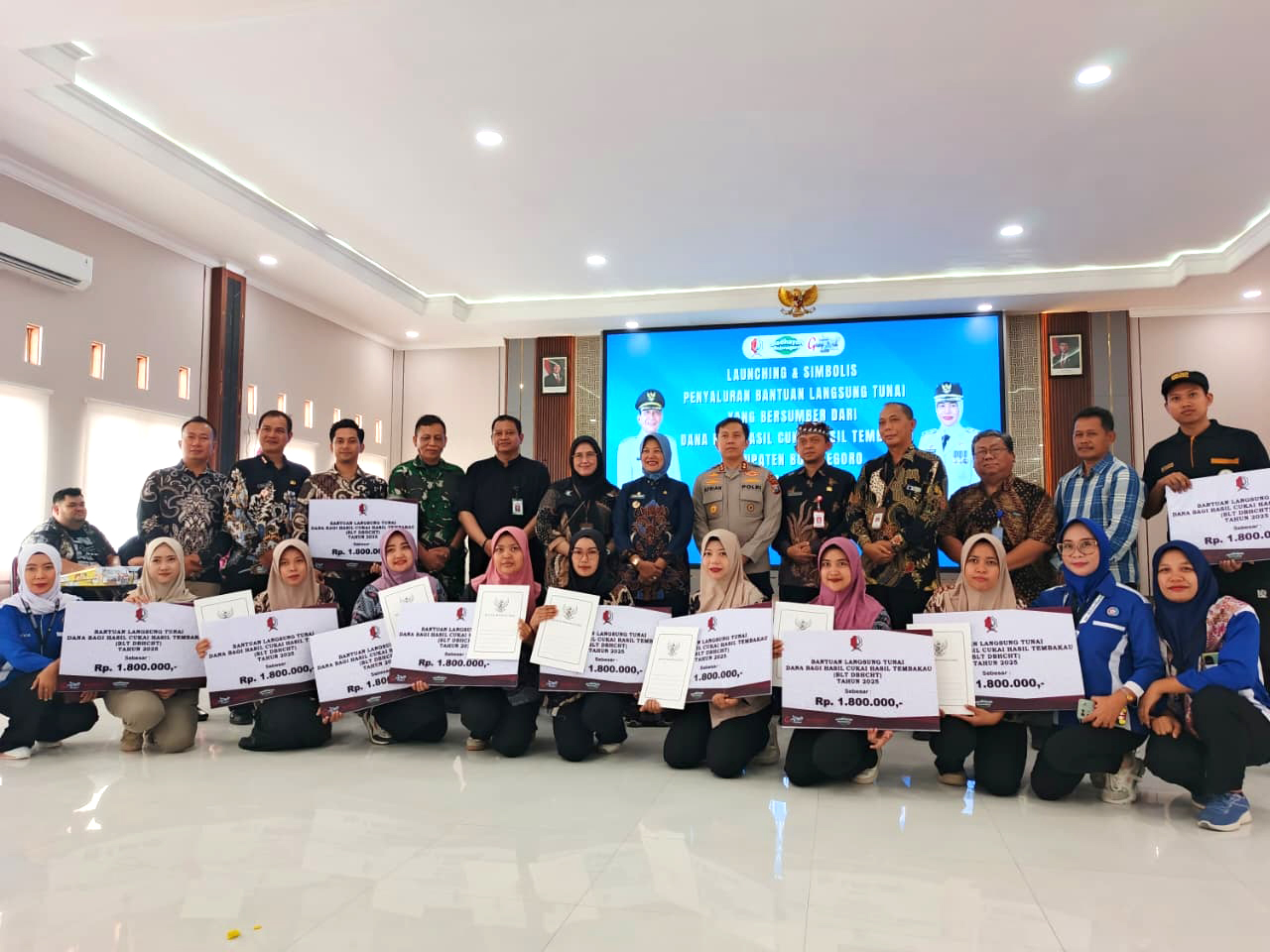 FOKUS ENTASKAN KEMISKINAN: Bupati Bojonegoro Setyo Wahono fokus mengentaskan kemiskinan dengan menganggarkan bansos Rp 136 miliar.