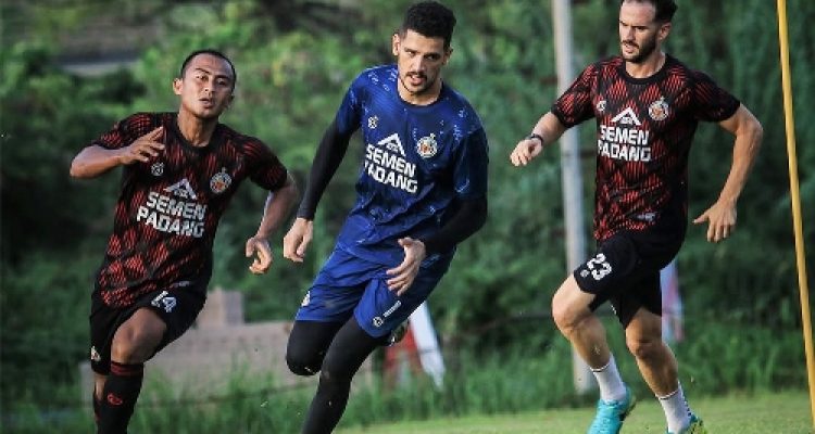 BRI SUPER LEAGUE: Persijap Jepara vs Semen Padang FC.