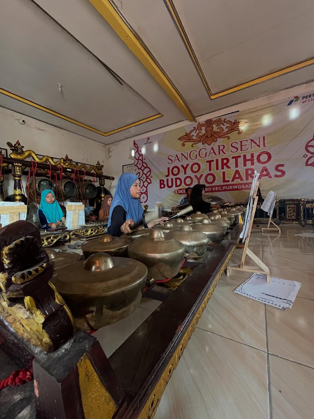 DESA PANJAK: Desa Kaliombo, Kecamatan Purwosari memiliki Sanggar Seni Joyo Tirtho Budoyo Laras di lantai dua kantor kepala desa.