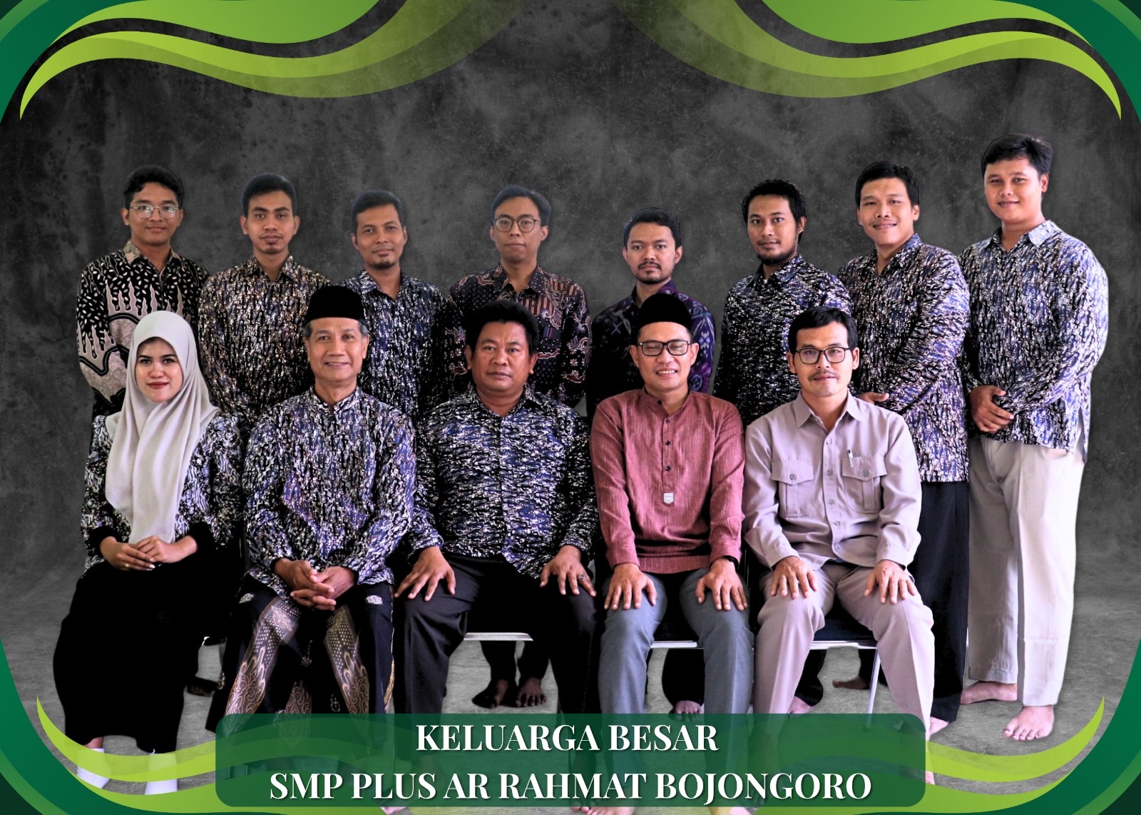SOLID: Di balik prestasi gemilang, ada para pendidik tangguh SMP Plus Ar Rahmat.