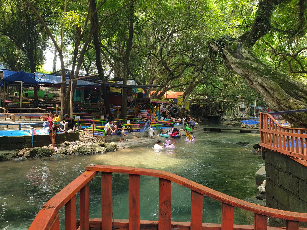 GROWGOLAND: Wisatawan menikmati kesejukan dan kerindangan wisata Growgoland.