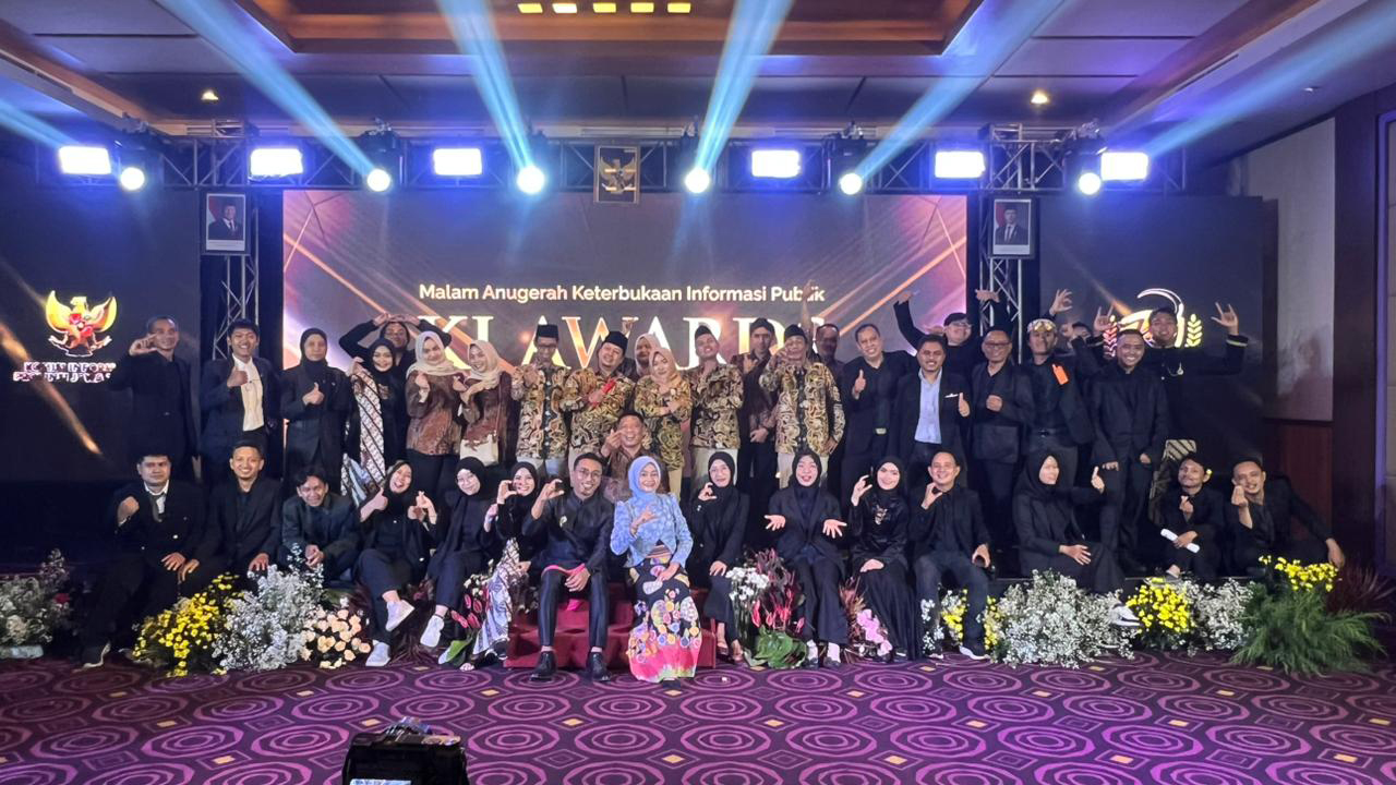 JASA EO: Tim event Jawa Pos Radar Bojonegoro sukses menggelar perhelatan Malam Anugerah Komisi Awards Jatim 2025 di Hotel Aston, Sabtu (29/11).