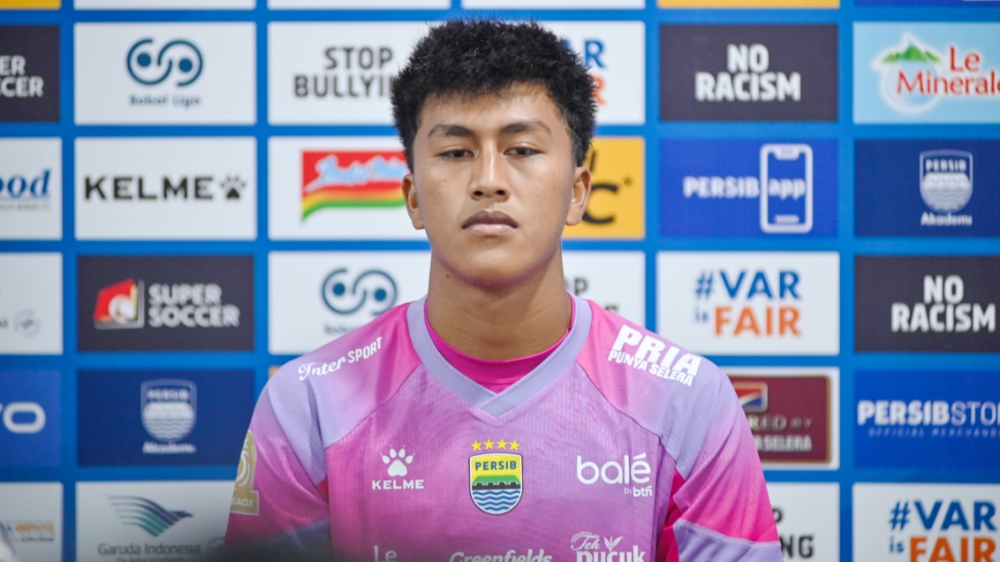 Kiper muda Persib Bandung.