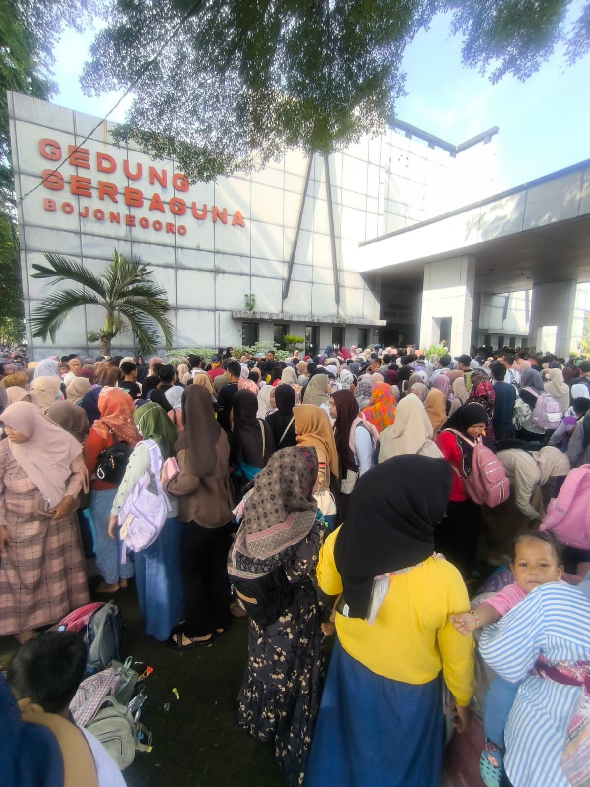 RICUH: Penyelenggaraan olimpiade Matematika yang digelar Saryta Management berakhir ricuh, DPRD hingga aparat penegak hukum akan  menindak tegas.