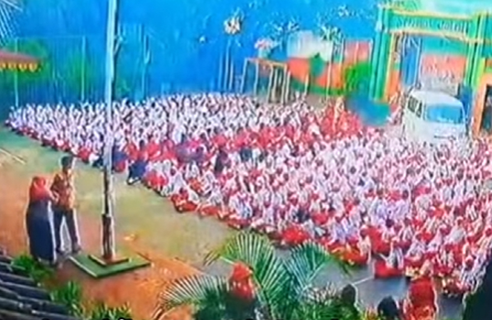 Kronologi dan kesaksian mobil pengantar MBG terobos puluhan siswa SD di Jakarta.