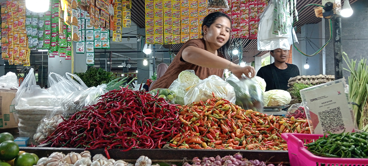 PASAR WISATA: Pedagang di Pasar Wisata menyebut adanya kenaikan harga kebutuhan pokok jelang momen liburan Nataru.