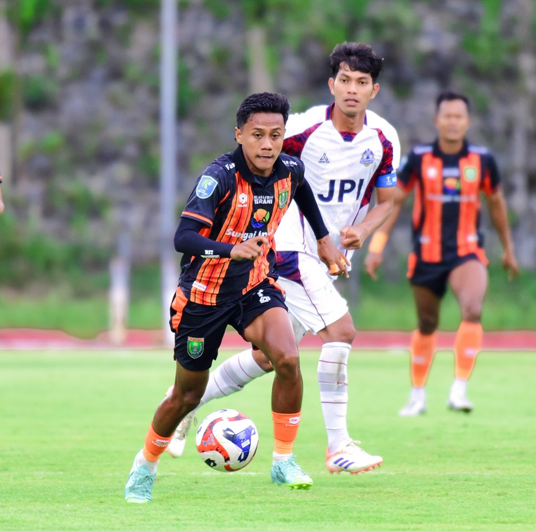 GIANT KILLER: Revan Djibril berhasil menyumbangkan satu assist dan mengantarkan Persibo menang 1-0 atas Persika pada laga Jumat (12/12) lalu.