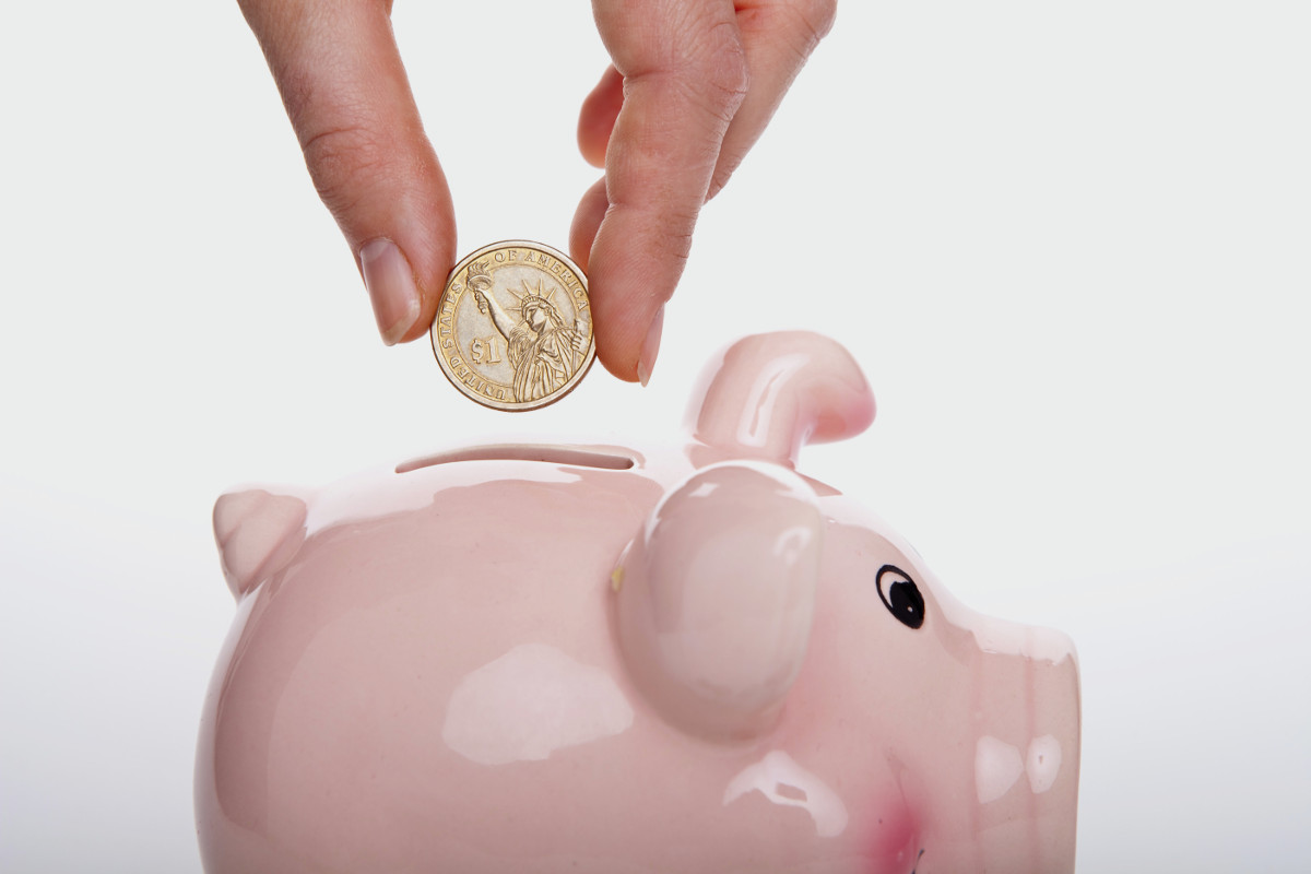 MENABUNG: Penerapan frugal living bagi anak kost untuk belajar hemat.