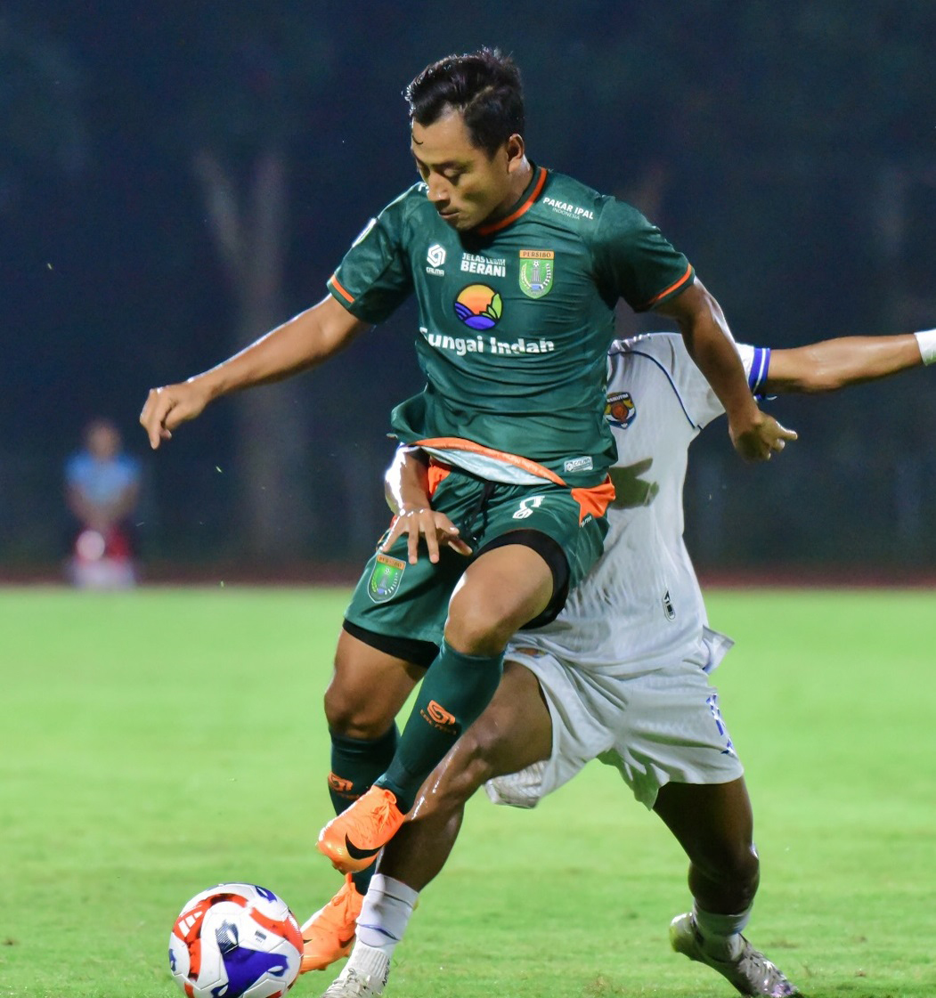 IMBANG: Persibo kontra Persikutim United di Stadion UNS, Solo pada laga Selasa (23/12)  berakhir imbang 1-1.