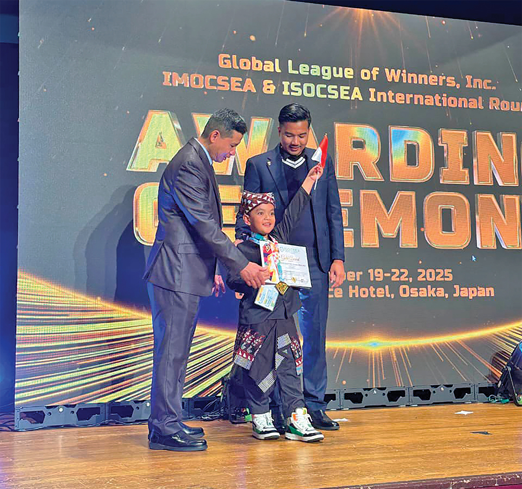 HARUMKAN BOJONEGORO: Haryo Radityo Dhanurendro mengharumkan Bojonegoro di kancah dunia, berhasil meraih Gold Medal International Round ISOCSEA 2025